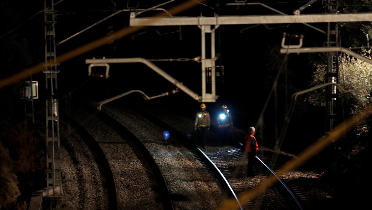 Al menos un muerto y más de 50 heridos en el choque de dos trenes en la