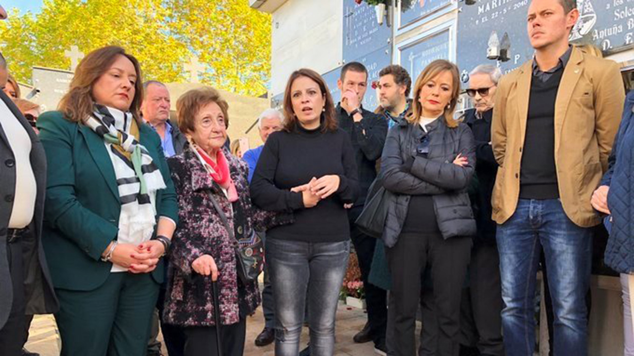 Adriana Lastra critica el «juego político» de formaciones en torno a la exhumación de Franco