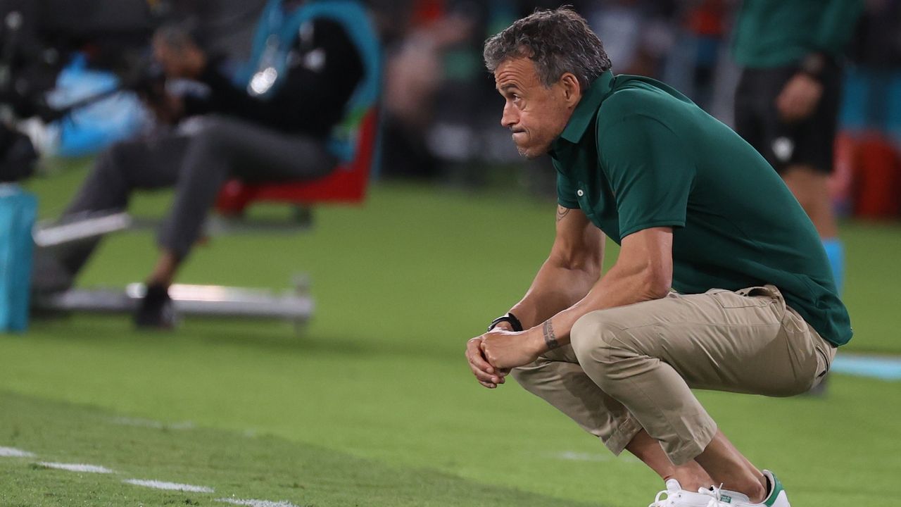La ropa de Luis Enrique en la Eurocopa desata la locura en el extranjero