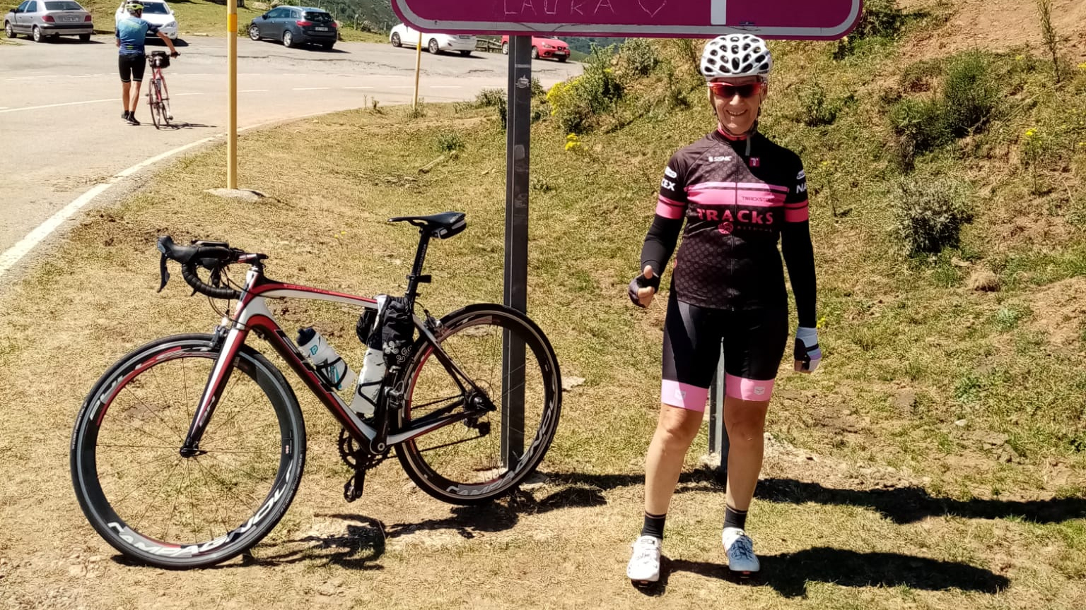 La asturiana que a sus 74 años sube en bicicleta puertos de la Vuelta España como El Gamoniteiru - Vimarsana News