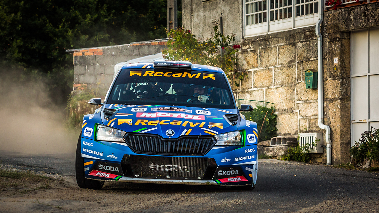 Paseo Triunfal De Cohete Su rez En El Rallye R as Baixas